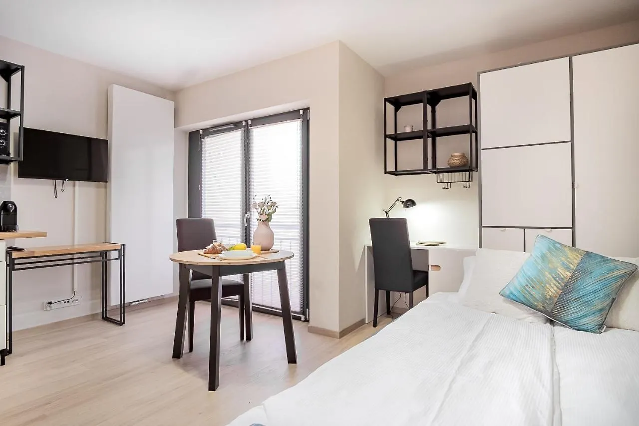 קרקוב Iron Apartments פולין