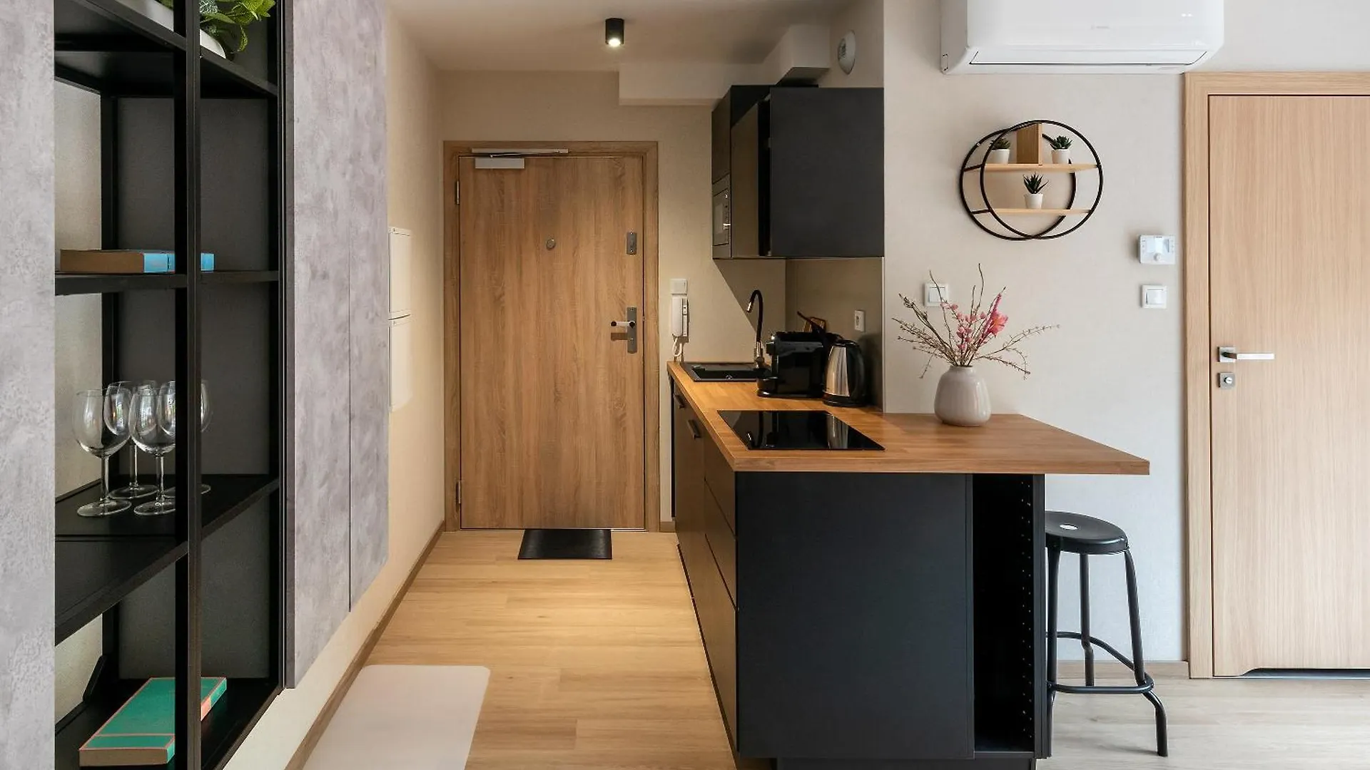 קרקוב Iron Apartments