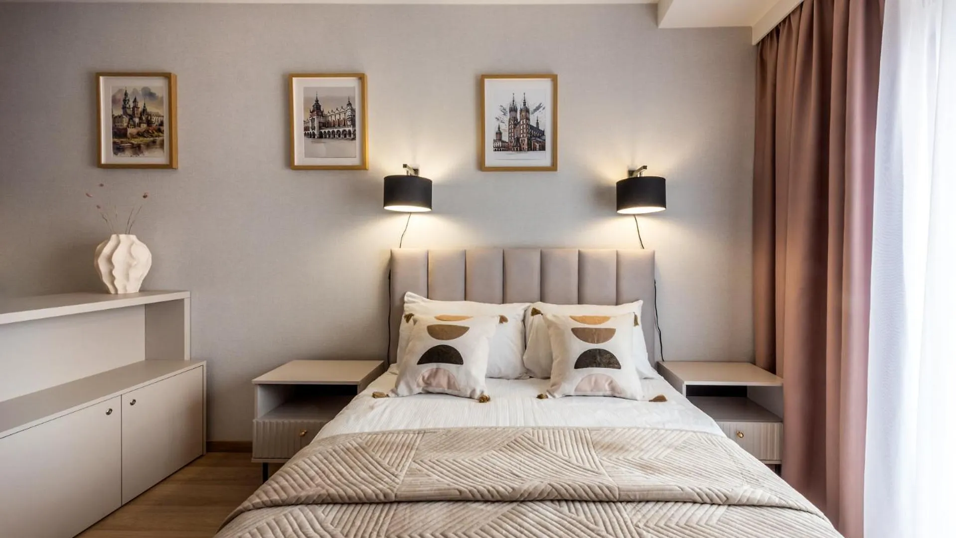 קרקוב Iron Apartments