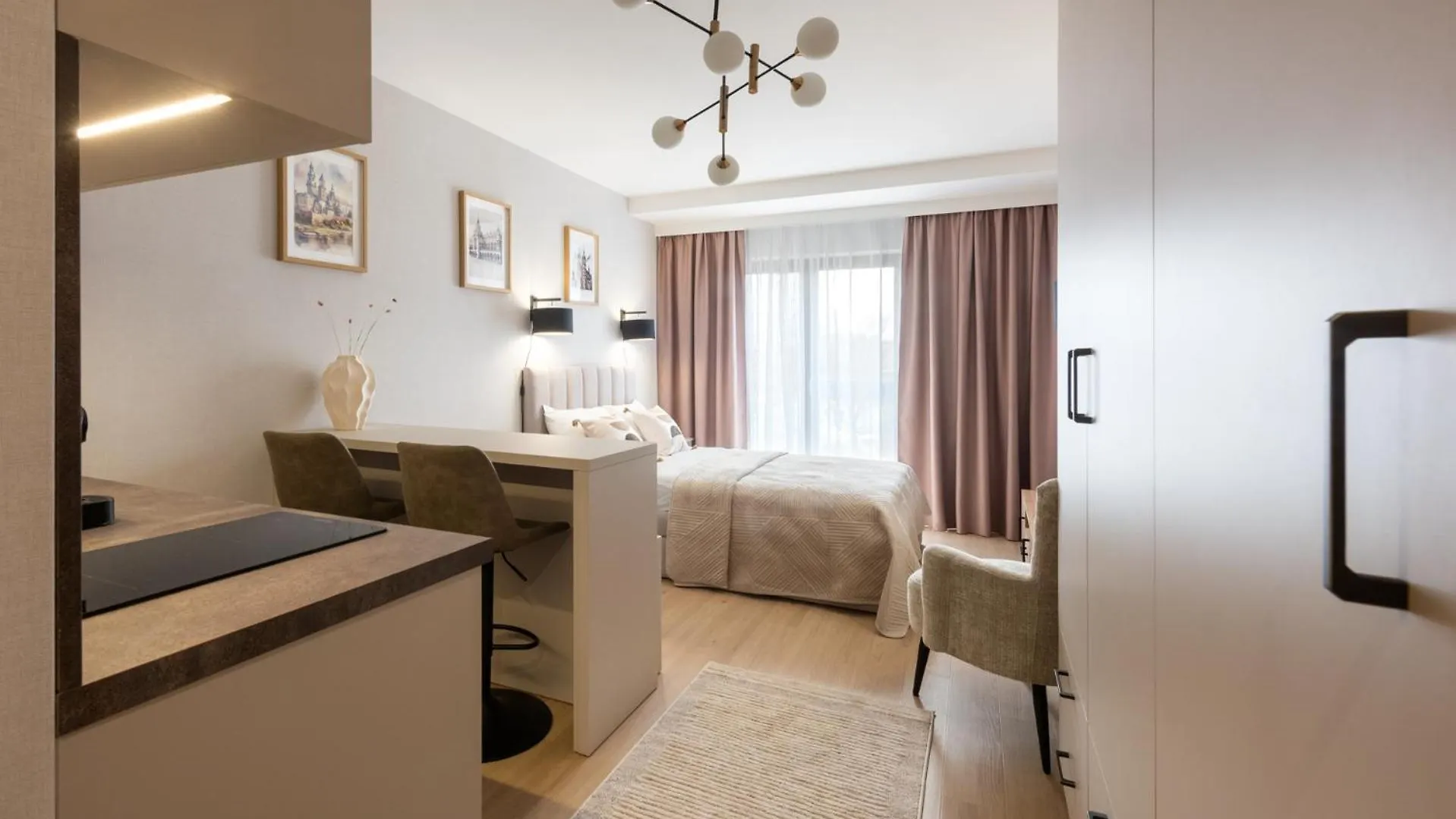 Iron Apartments 克拉科夫